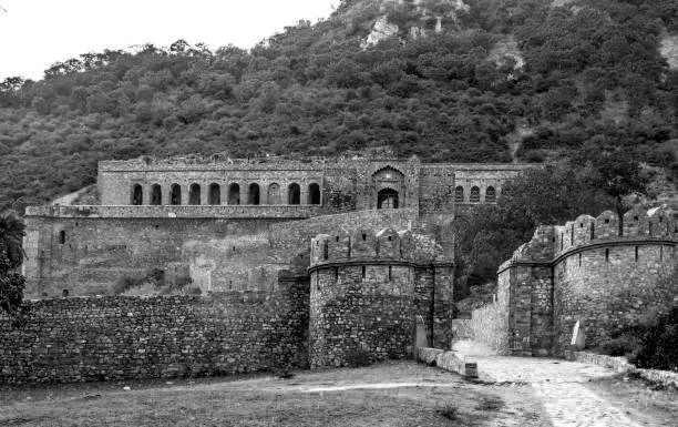 Is Bhangarh Fort Safe to Visit? What You Should Know Before Going